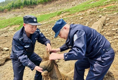 程光中赴桐柏縣調(diào)研土壤污染治理工作，助力生態(tài)環(huán)境持續(xù)改善